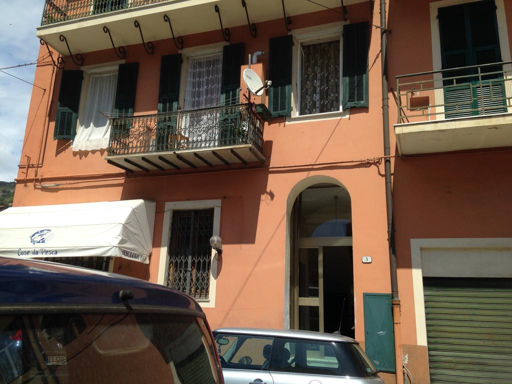 Casa Vacanza "Marina San Giuseppe" Lejlighed Ventimiglia Eksteriør billede